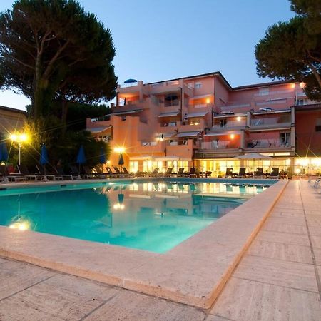 Versilia Palace Hotel Марина-ди-Пьетрасанта Экстерьер фото
