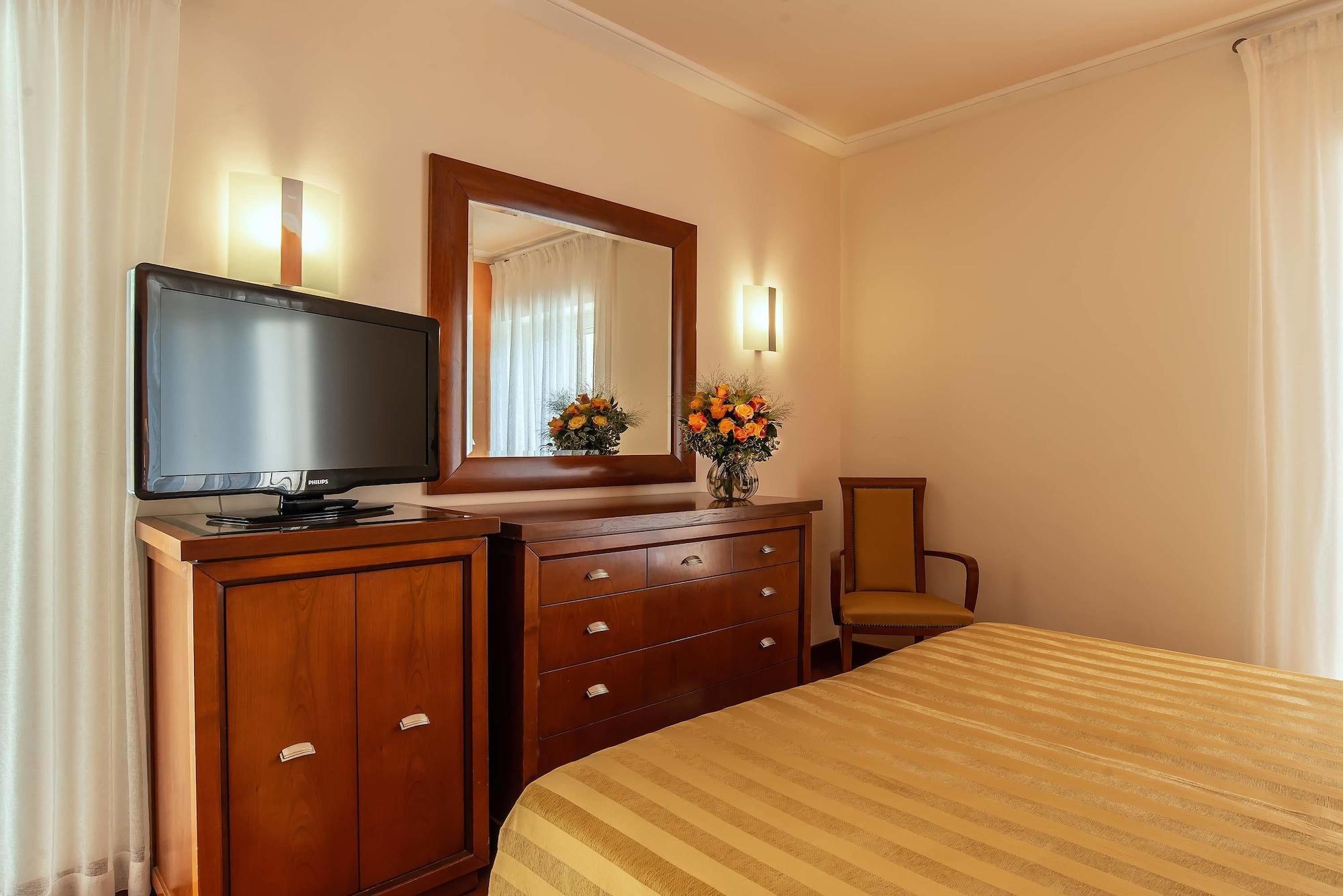 Versilia Palace Hotel Марина-ди-Пьетрасанта Экстерьер фото