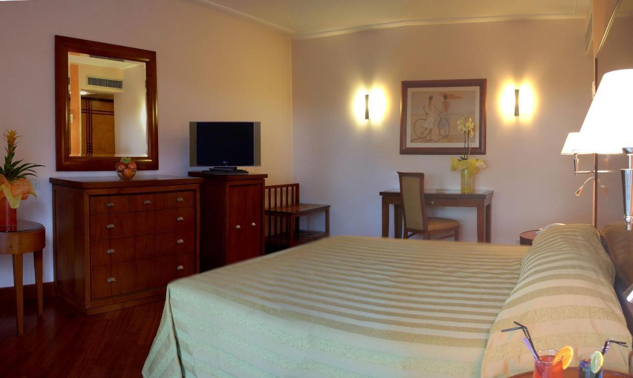 Versilia Palace Hotel Марина-ди-Пьетрасанта Экстерьер фото