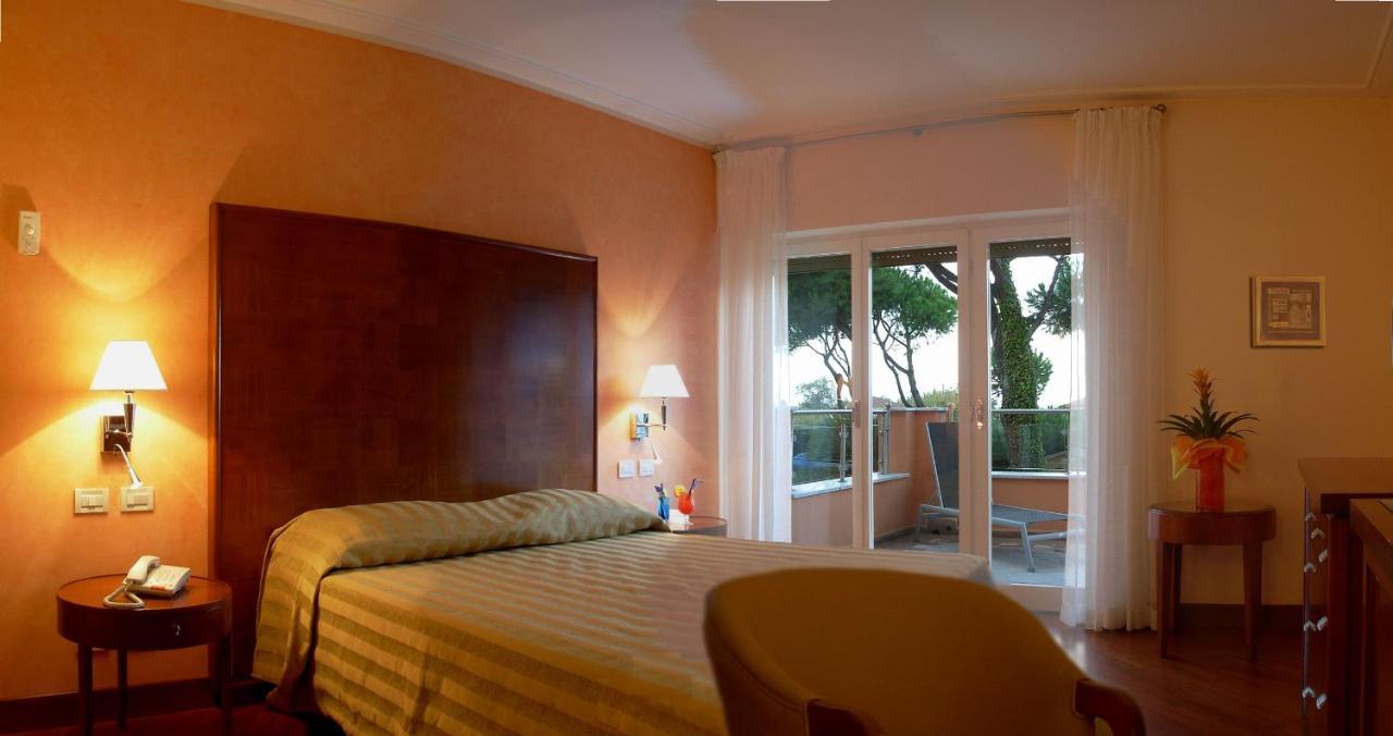 Versilia Palace Hotel Марина-ди-Пьетрасанта Экстерьер фото