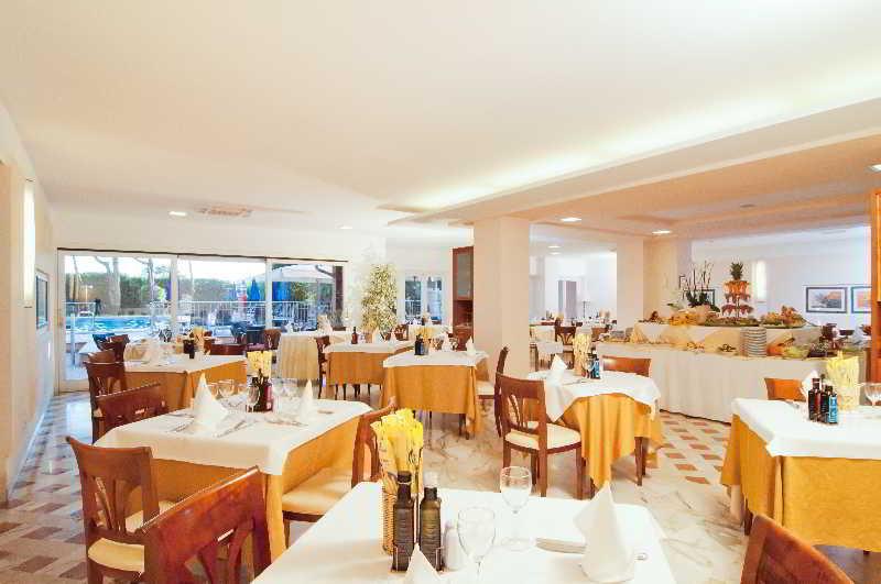 Versilia Palace Hotel Марина-ди-Пьетрасанта Экстерьер фото