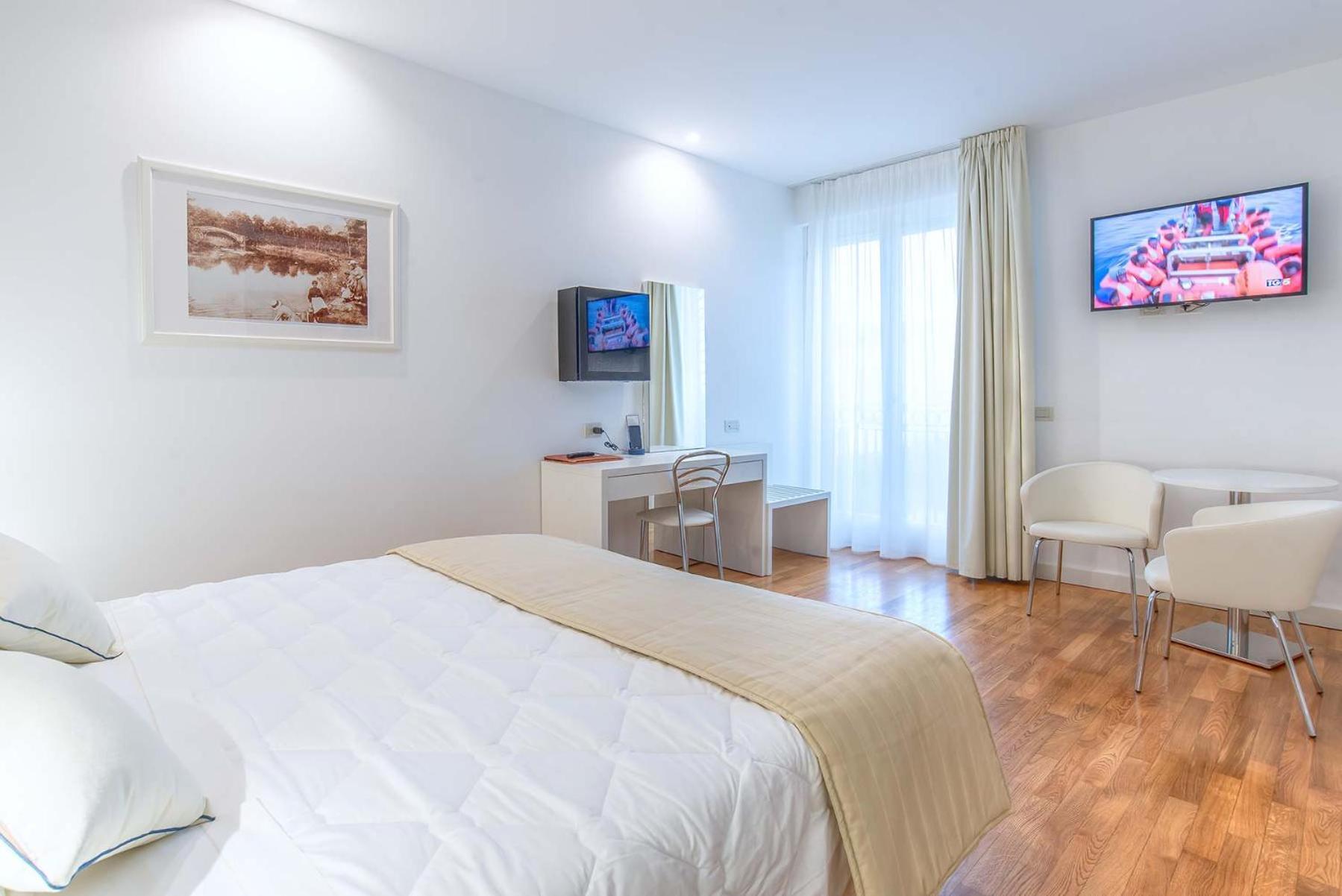 Versilia Palace Hotel Марина-ди-Пьетрасанта Экстерьер фото