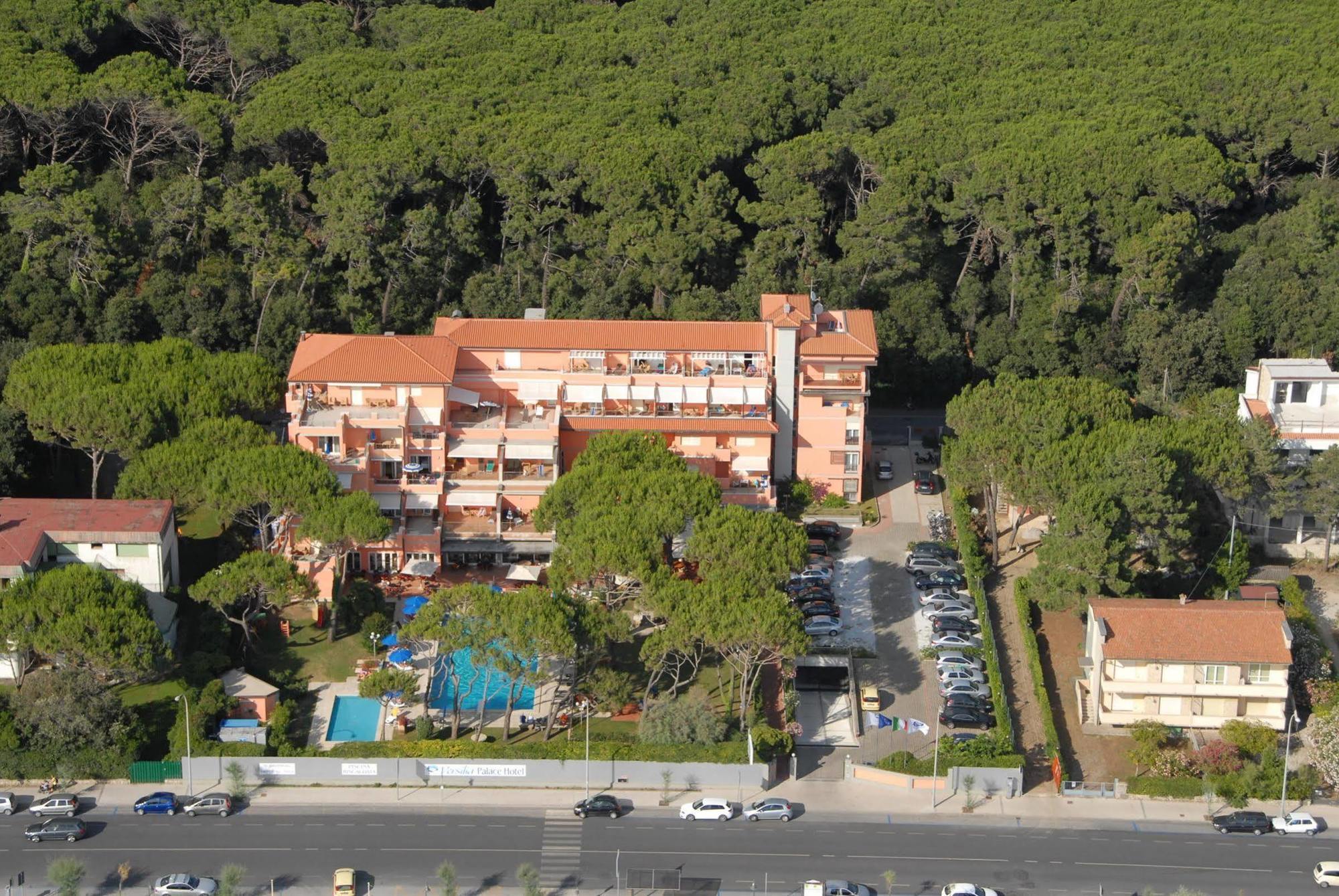 Versilia Palace Hotel Марина-ди-Пьетрасанта Экстерьер фото